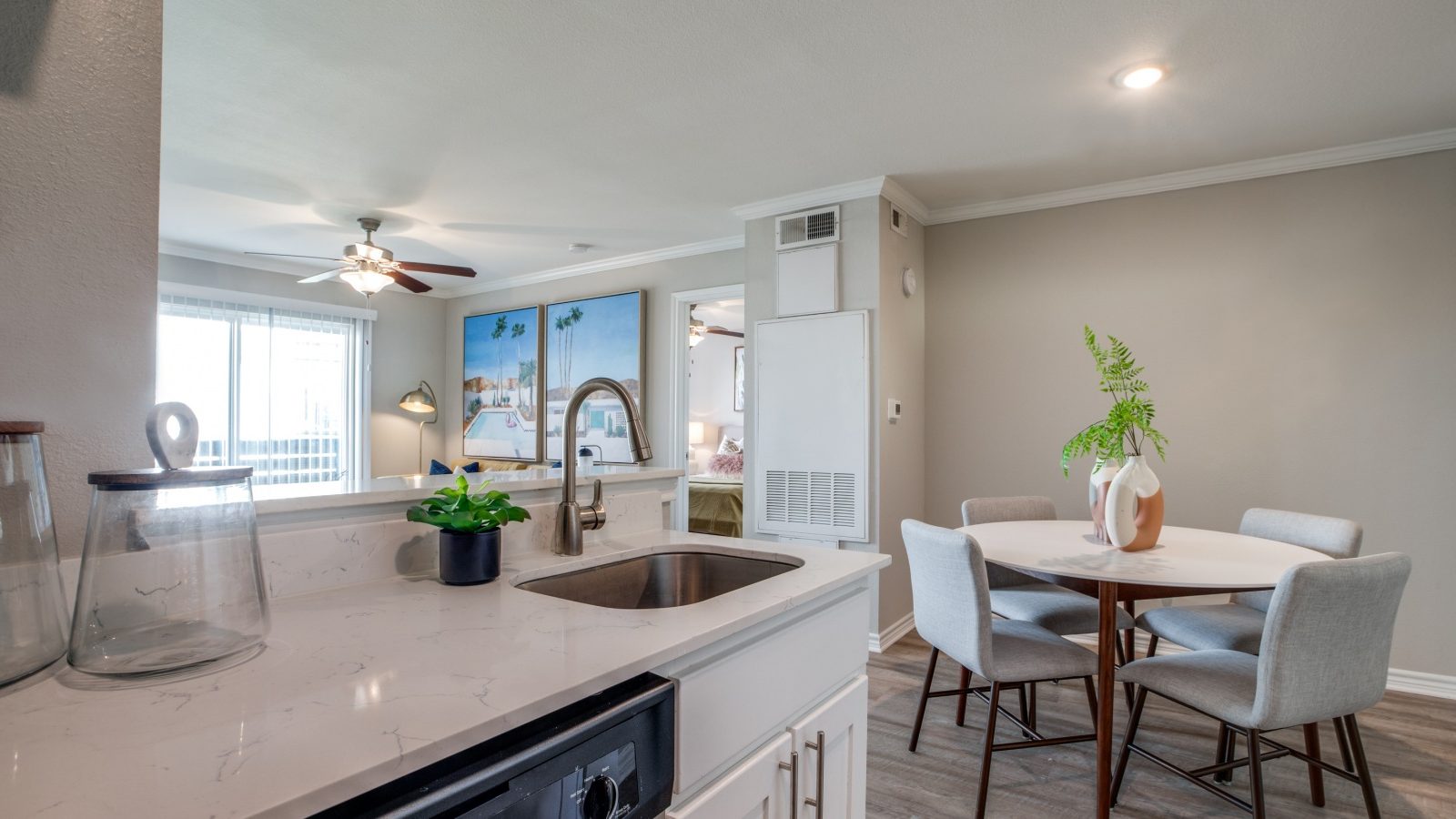 Photo Gallery The Argyle Apartments in Houston, TX Affordable & Cozy Apartments