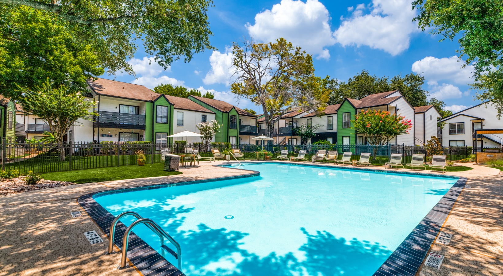 the pool at The Argyle